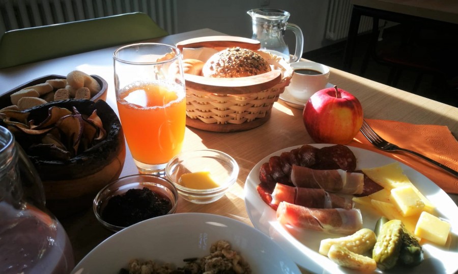 Zajtrk v hostlu Anja Pugelj